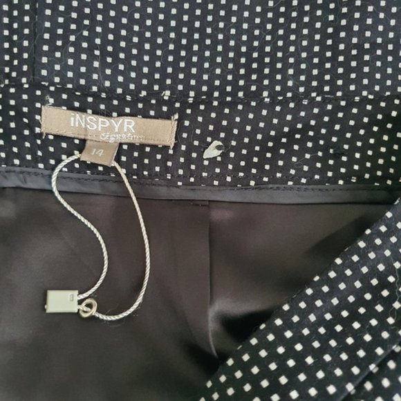 iNSPYR Signature Black and White Skirt - Picture 9 of 10